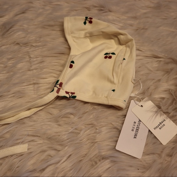 Other - Cherry print bonnet